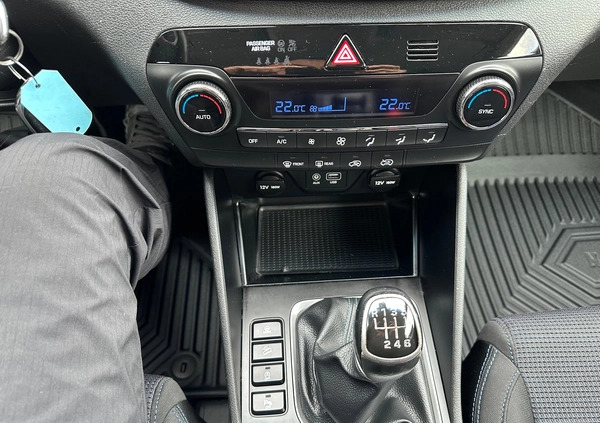 Hyundai Tucson cena 75900 przebieg: 149000, rok produkcji 2018 z Glinojeck małe 497